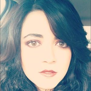 Meet your Posher, Daniela