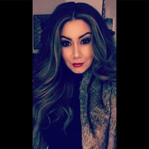 Meet your Posher, Angie