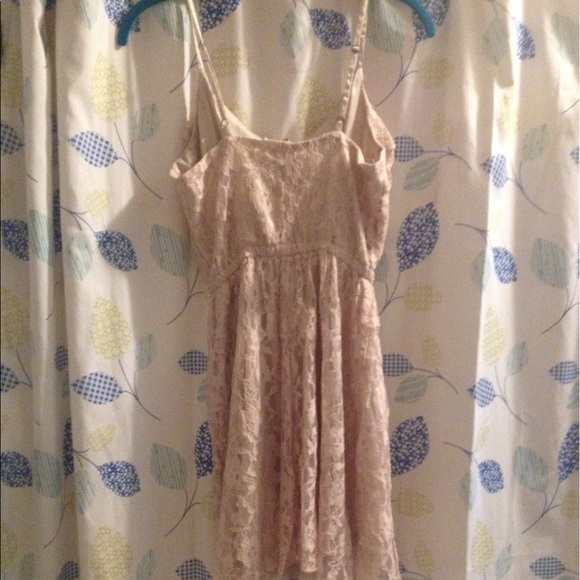 ✨SOLD on Instagram✨ H&M teen wolf Lydia Martin - Picture 4 of 4