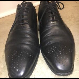 Gucci Men's Black Leather Oxfords - 147534