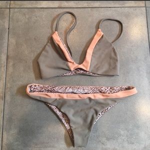 Acacia Manoa and Pupukea. Size Small.