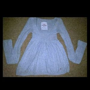 HOLLISTER GRAY SWEATER