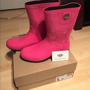 NWT UGG Women's Sienna Pink Rainboot Sz 8