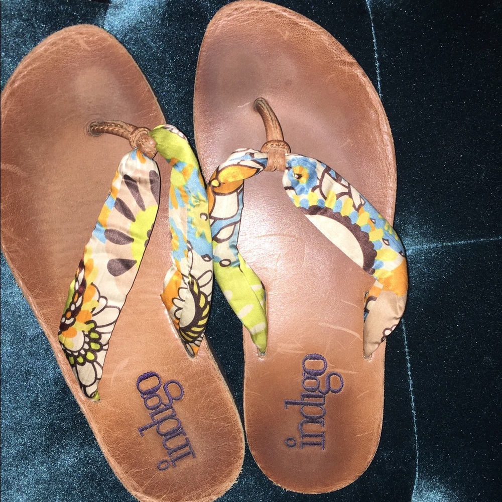 Flowery flip flops
