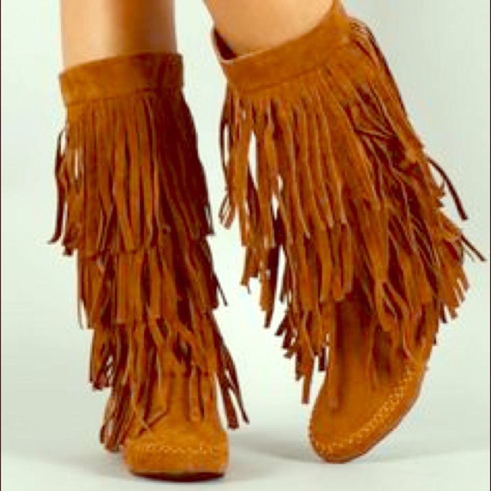 Fringe boots