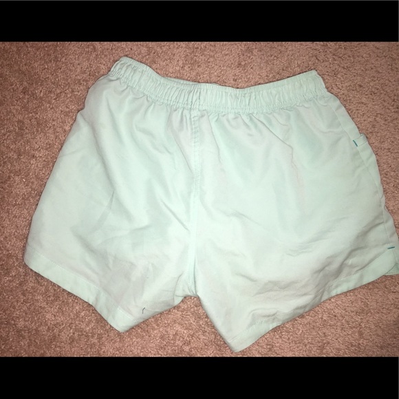 North Face shorts - Picture 2 of 2