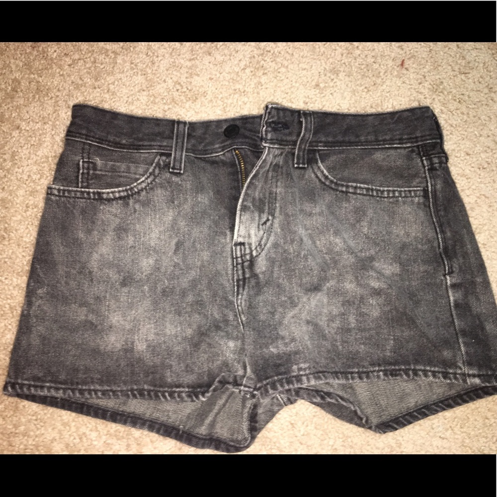 Levi's black jean shorts