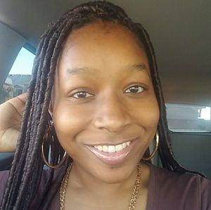 Meet your Posher, Kendra