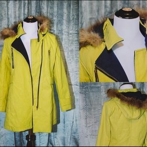 Outwear winter jacket in bright yellow size M