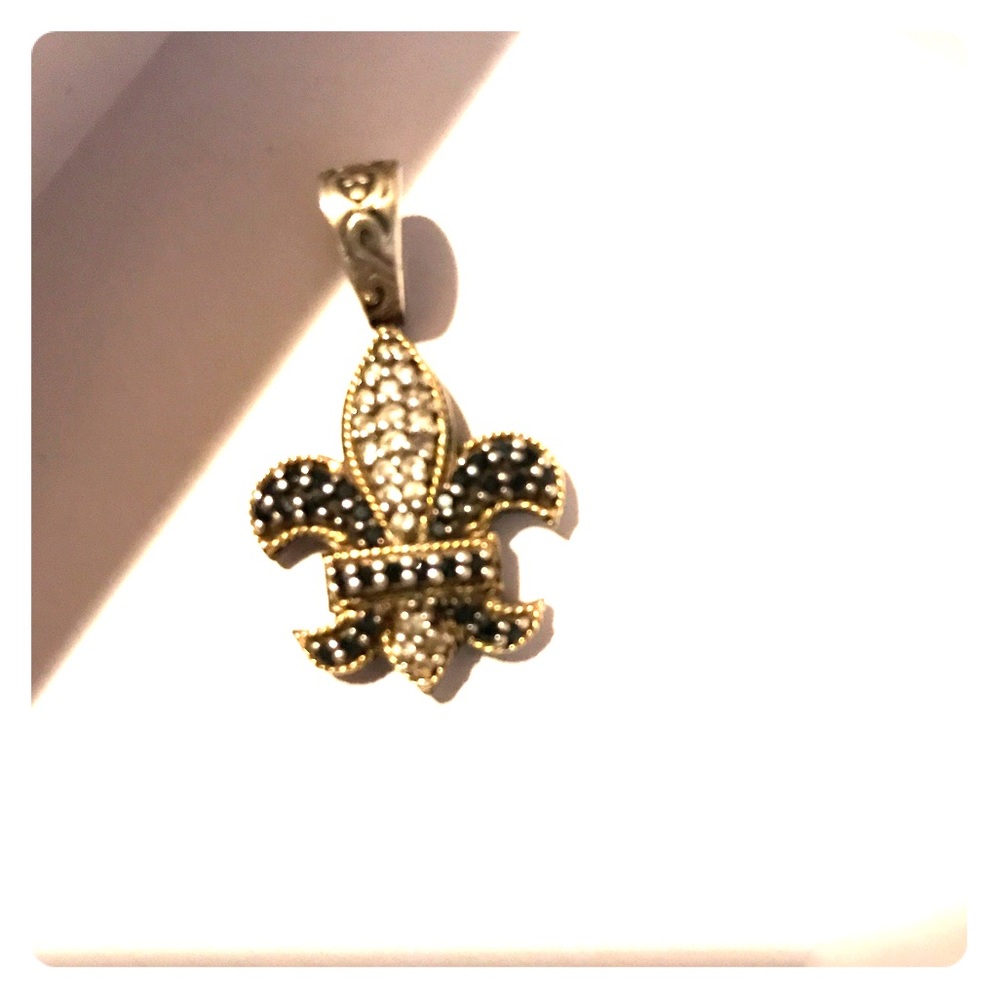 Philip gavariel pendant