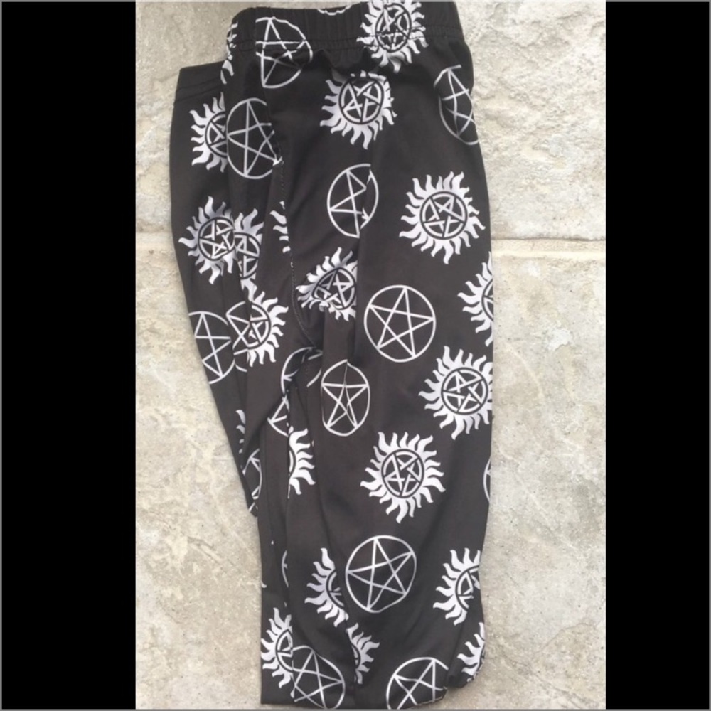 ❗️SOLD❗️Supernatural TVSeriesLeggings Hot Topic