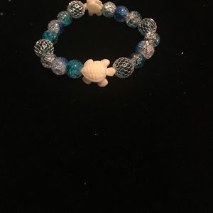 Shattered glass sea turtle bracelet