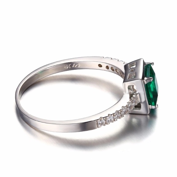 Sterling Silver CZ Square Green Emerald Ring π - Picture 6 of 8