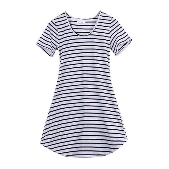 🎉HP🎉Short Sleeve Striped Mini Dress - Picture 5 of 7