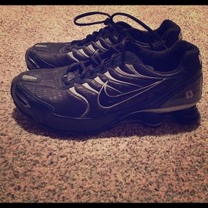 Size 12 Men's Nike Shox