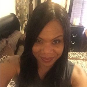 Meet your Posher, Angela