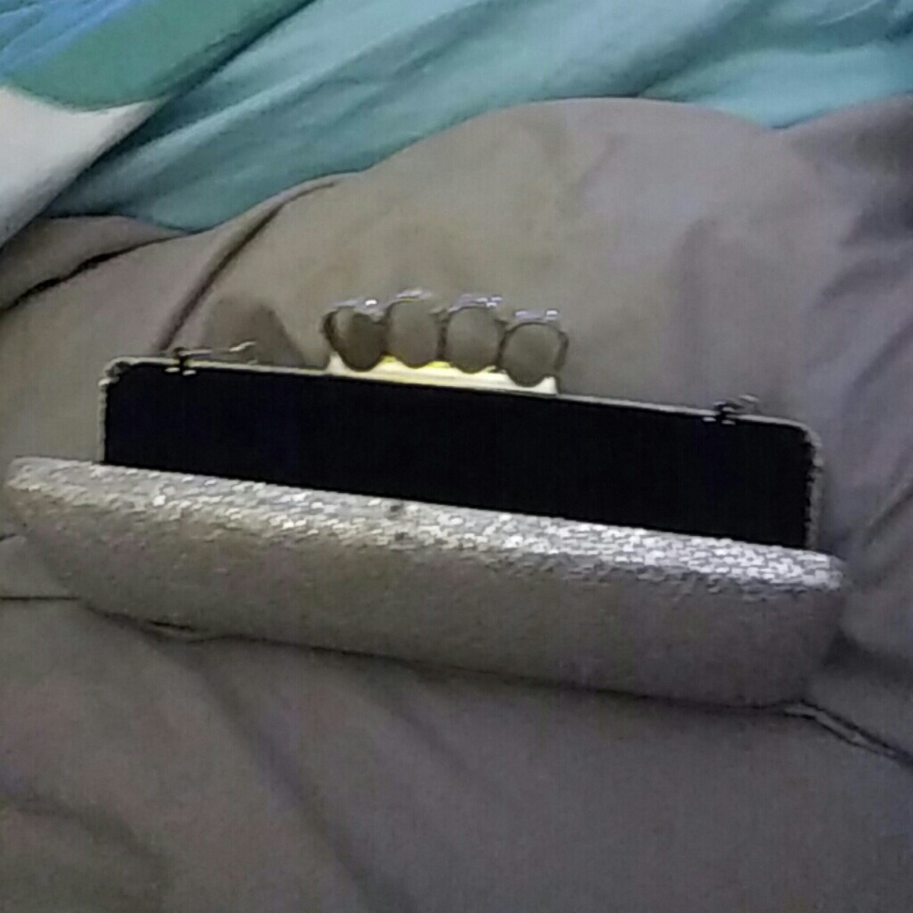 Purse - Picture 3 of 4