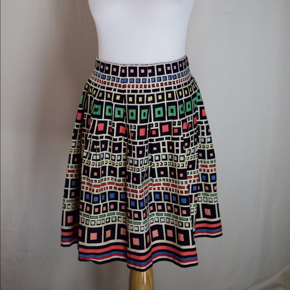 French Connection Skirt, size 6- like new!