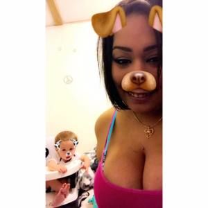 Meet your Posher, Alexis