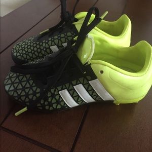 Adidas Boys 11 Soccer Cleats