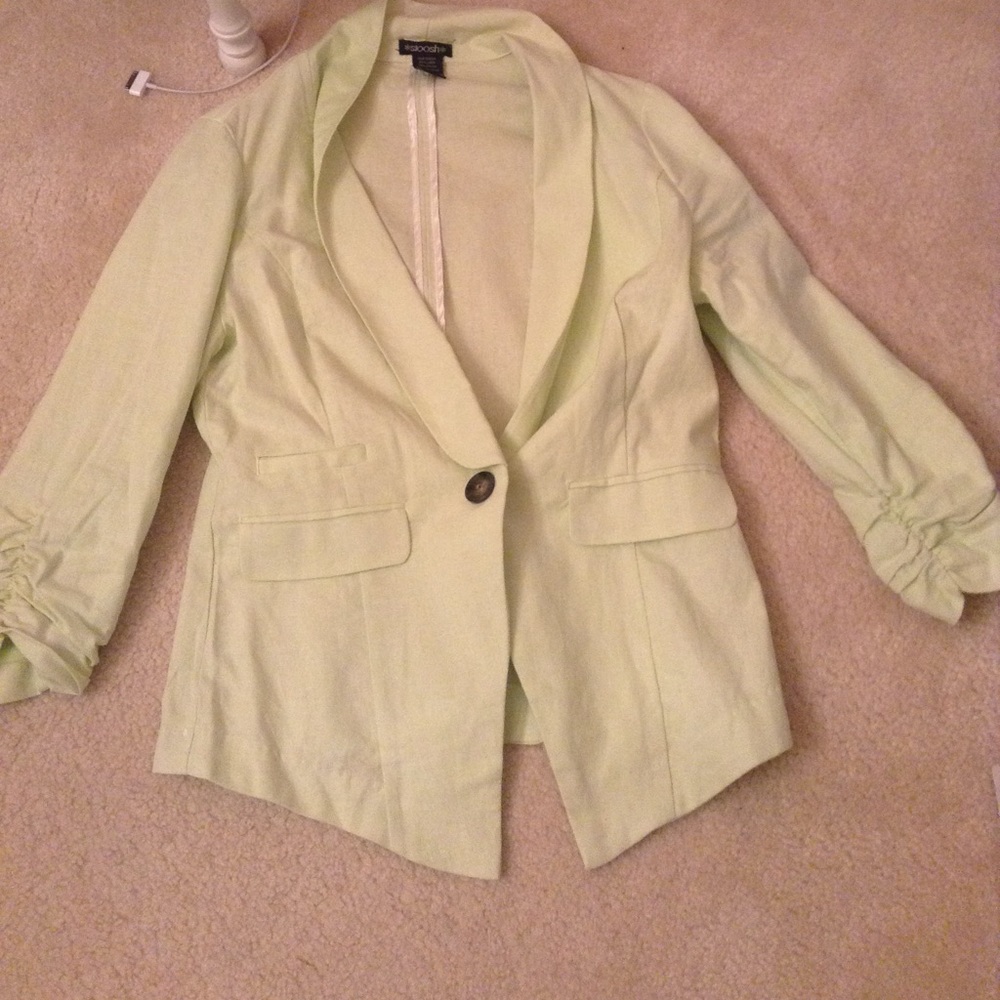 Button jacket blazer.