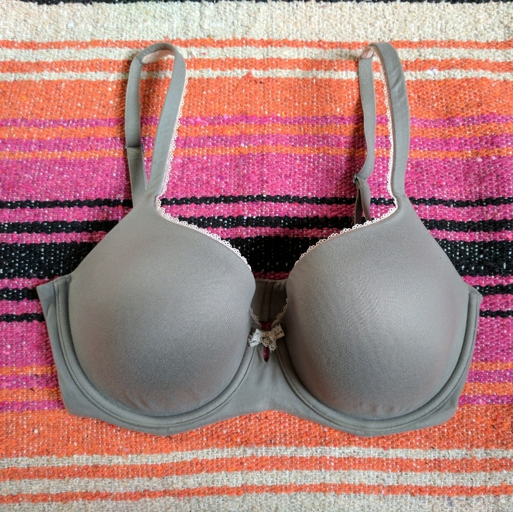 Victoria's Secret Body by Victoria Convertible Bra