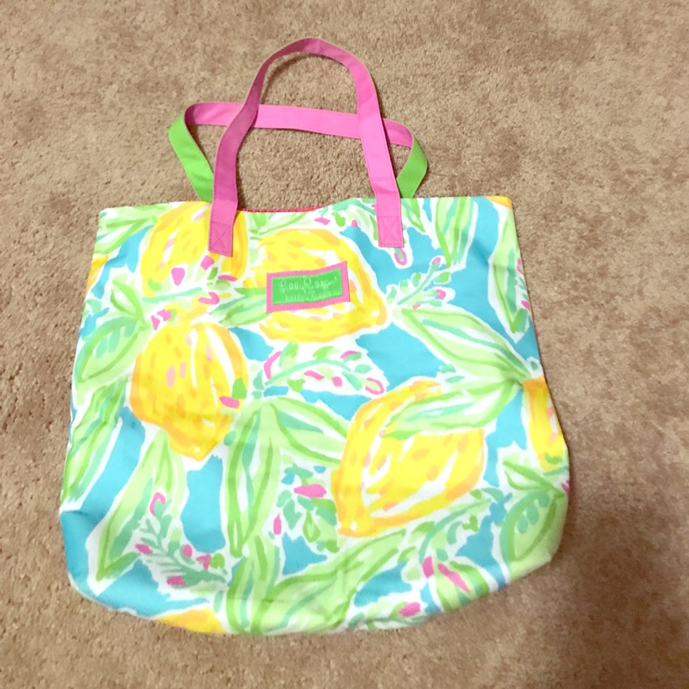 Final sale!! Lilly Pulitzer by Estée Lauder tote!