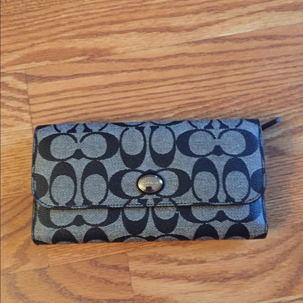 Coach clutch purse