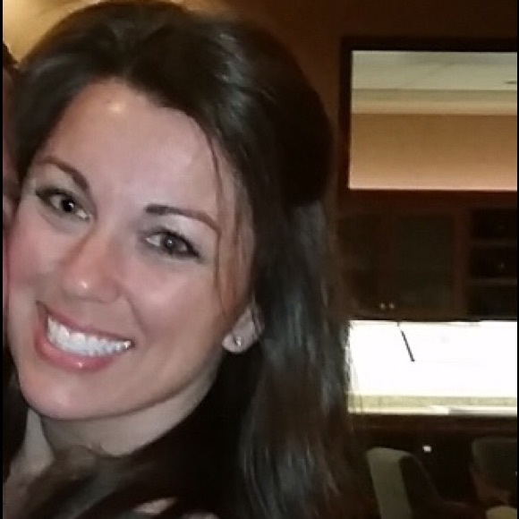 Meet your Posher, Christy - Picture 4 of 7