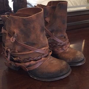 Freebird Boots size 7 like new