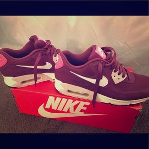 Burgundy Nike Women Air Max 90