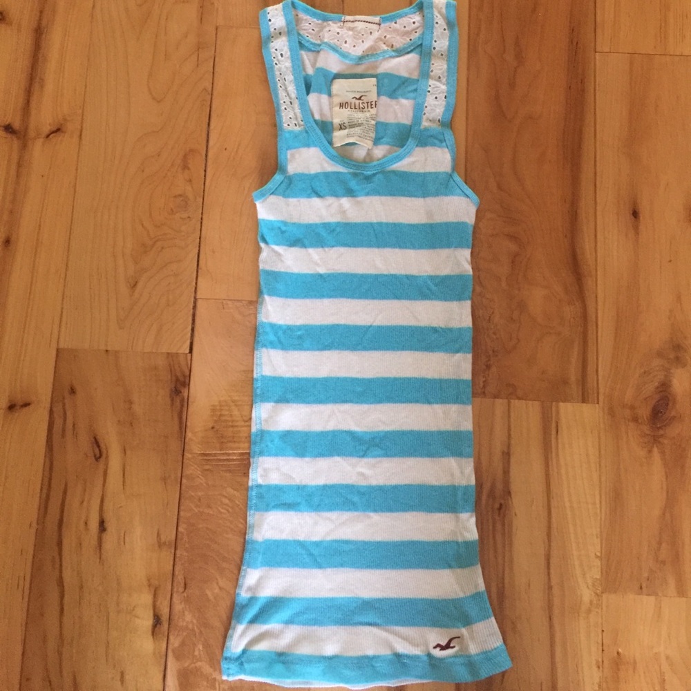 Hollister tee