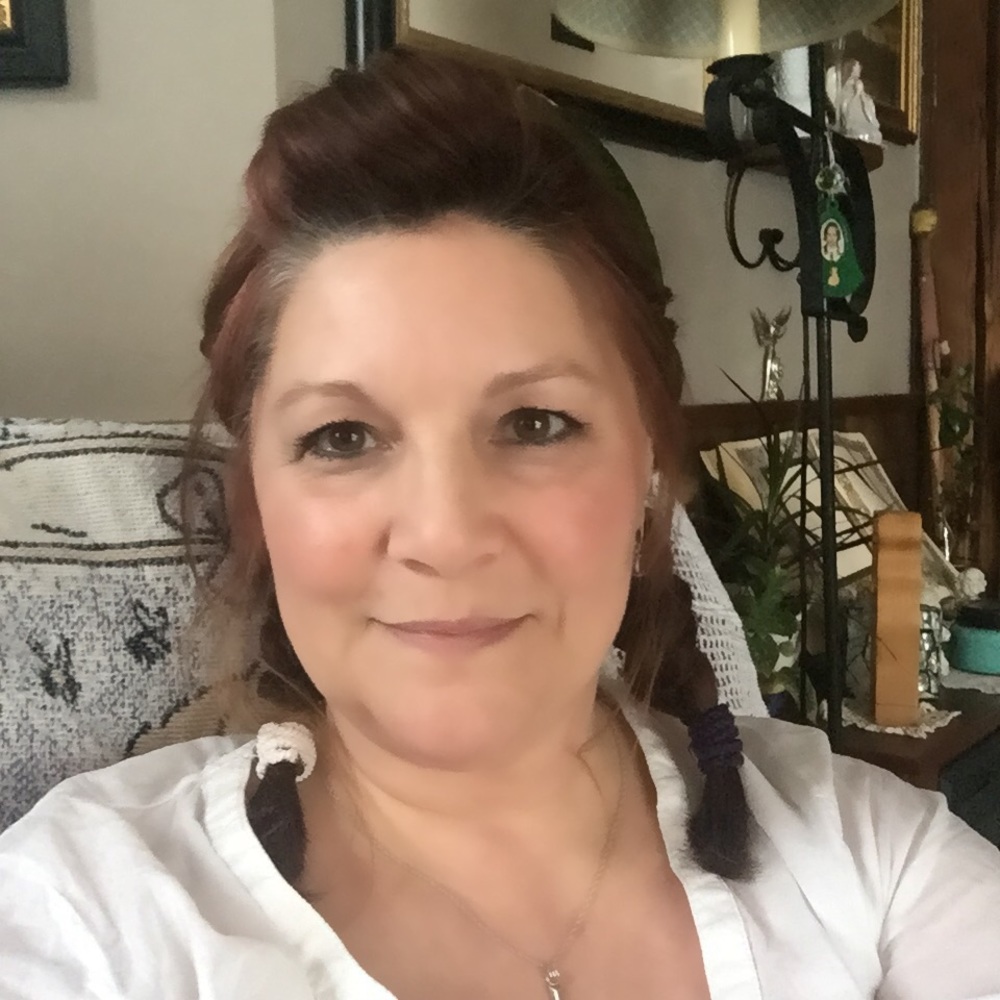 Meet your Posher, Debbie