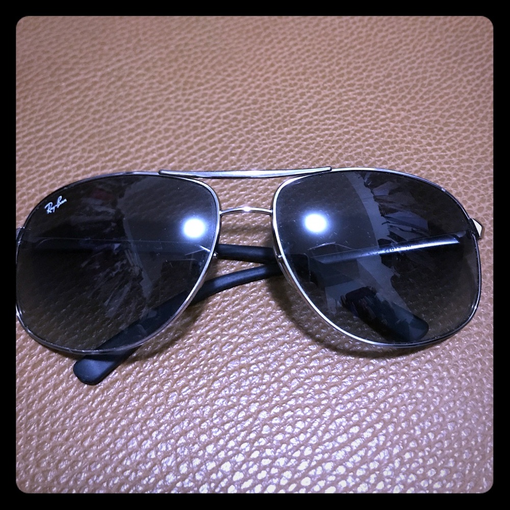 Authentic Ray Ban sunglasses! 😎 Sale!