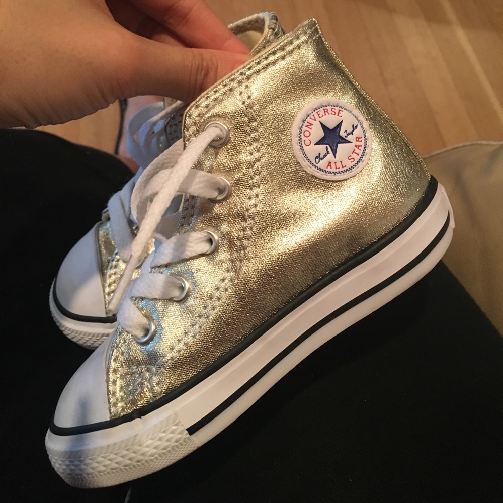 Converse® ChuckTaylor Girls High-Top *PRICE FIRM*