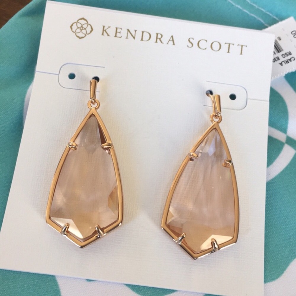 NWT Clear Peach Carla