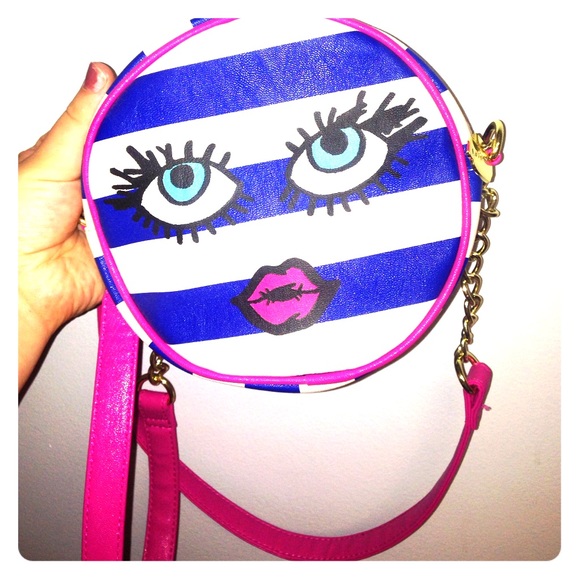 Betsey Johnson Circle Bag - Picture 1 of 3