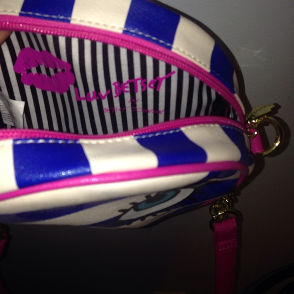 Betsey Johnson Circle Bag - Picture 2 of 3