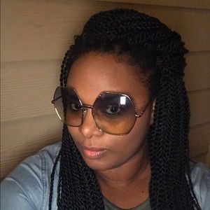 Meet your Posher, Kanesha