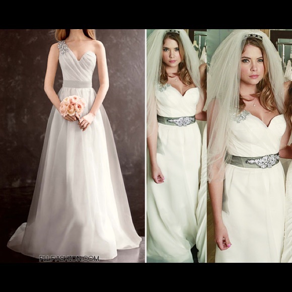 Vera Wang wedding gown. As seen on PLL! - Picture 1 of 3