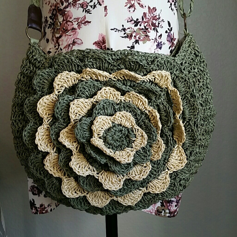 Round Straw Boho Bag - Picture 2 of 4