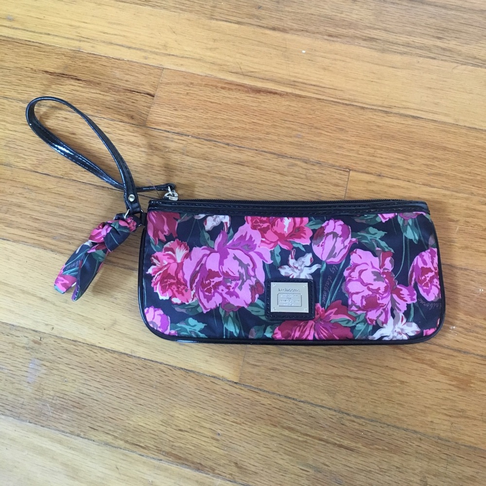 Floral clutch/wristlet