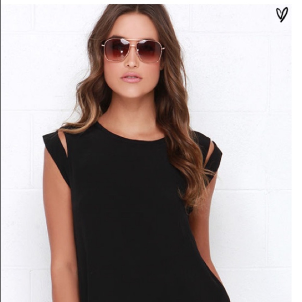 Lulu's Black Top