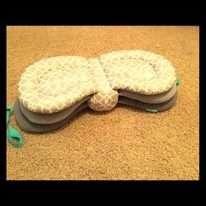Breastfeeding pillow (adjustable)