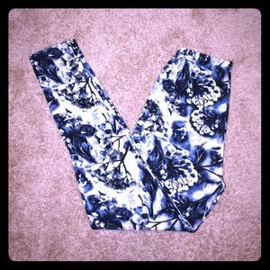 Os butter-soft cotton sky leggings