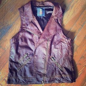Jeans By Buffalo Faux Leather Vest Large