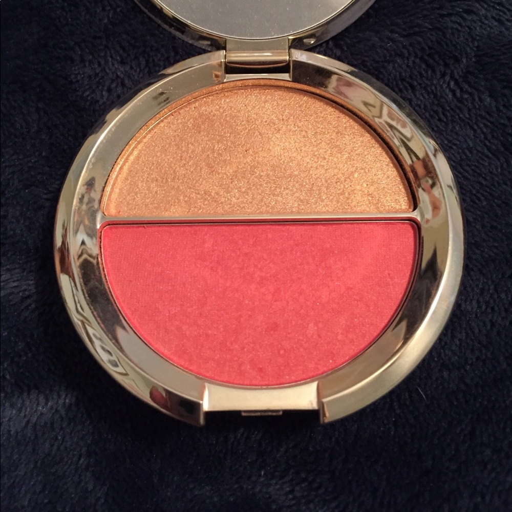 BECCA shimmering skin perfector in PROSECCO POP