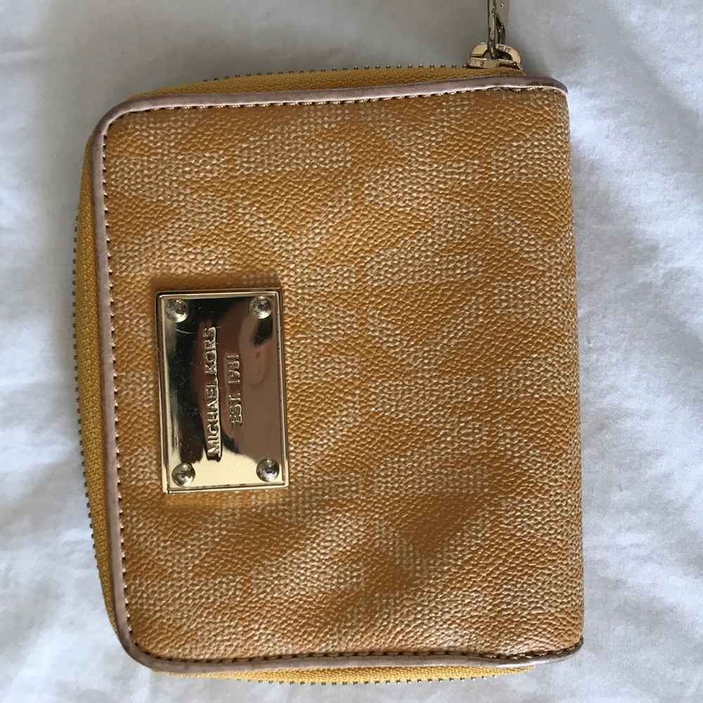Micheal Kors Wallet