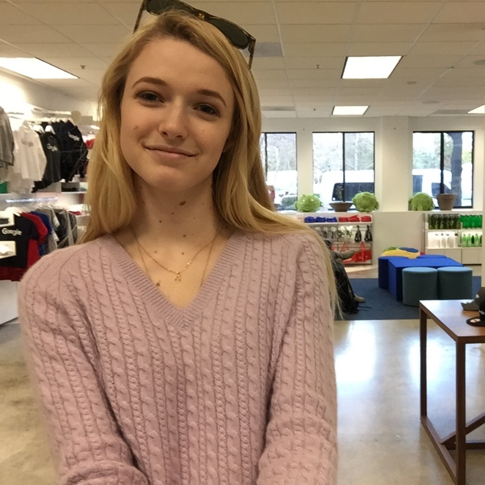 Meet Your Posher, Izzie
