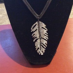 Adorable leaf necklace!